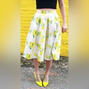 Lemon Midi Skirt A-Line Size M EUC
